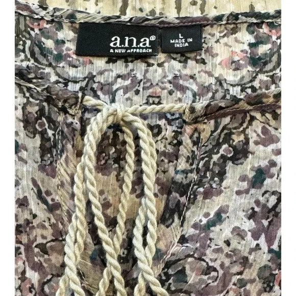NEW a.n.a. Women’s Large Moonstruck Sand Semi-Sheer Tie Neck Boho Top‎ NWT - Picture 4 of 8